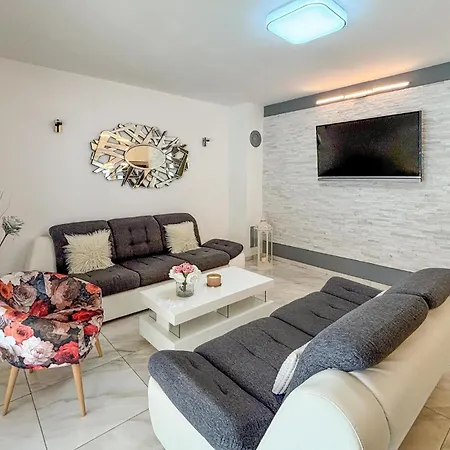 Stunning In Holiday home Plovanija
